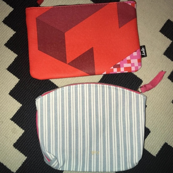 Makeup bag bundle - Picture 4 of 4